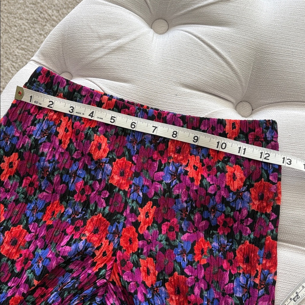 WILD FABLE floral bell bottom pants - Picture 7 of 10